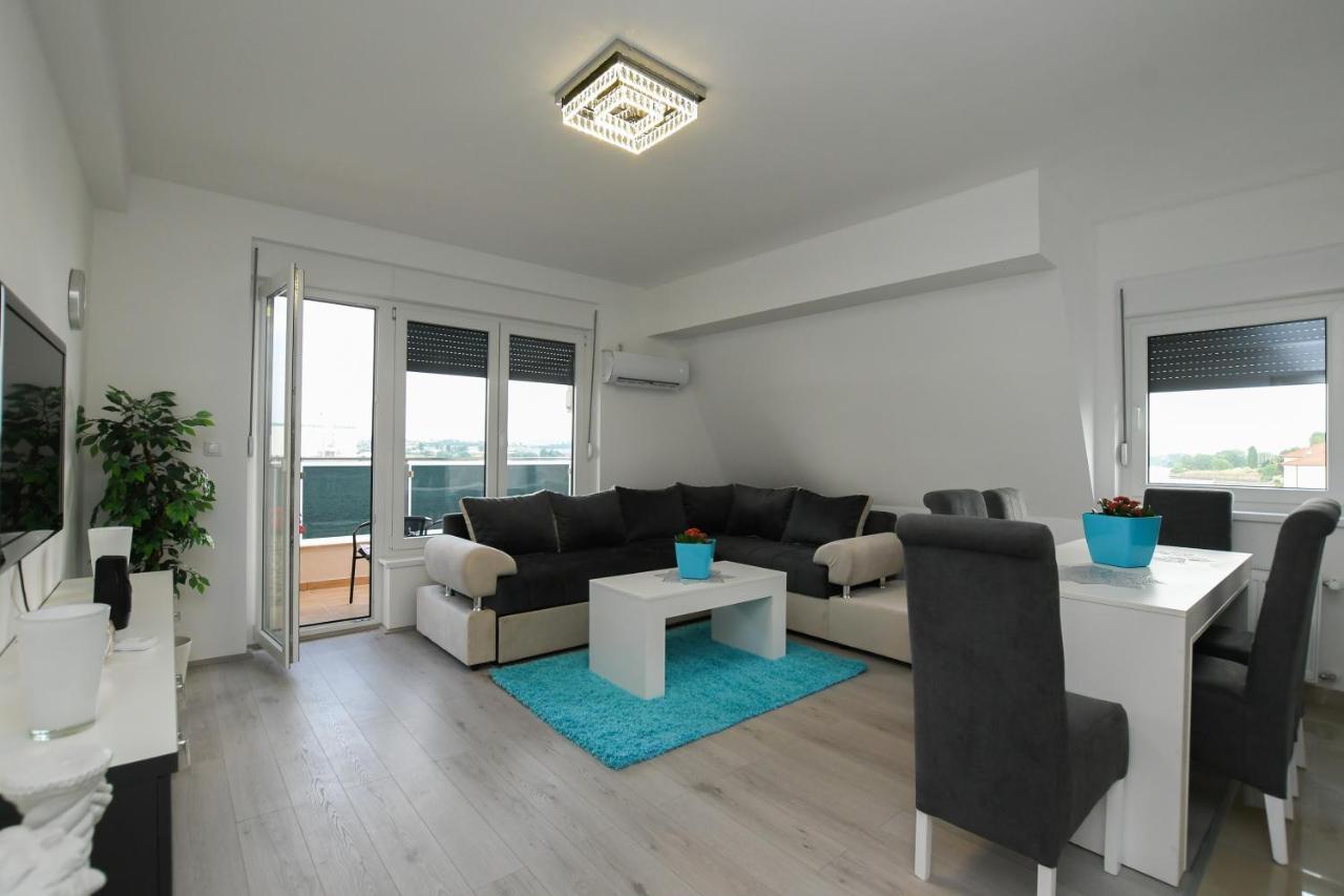 Apartman Klara Kladovo Buitenkant foto